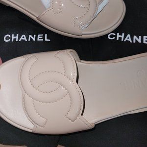 Chanel nude beige mules